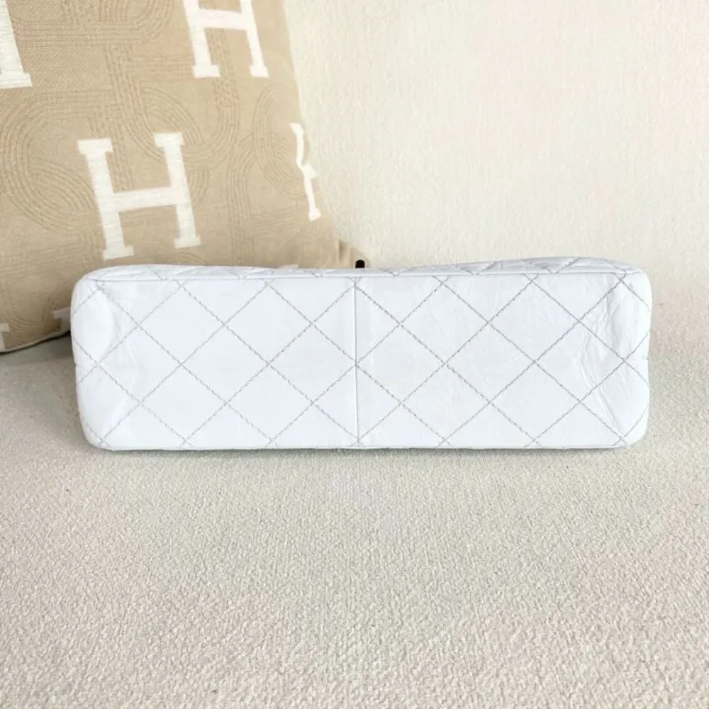 CHANEL brand color